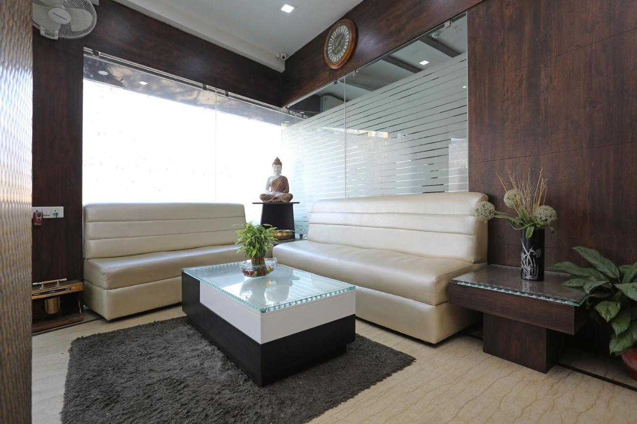 Oyo 7790 Hotel Royal Height Calcutta Extérieur photo