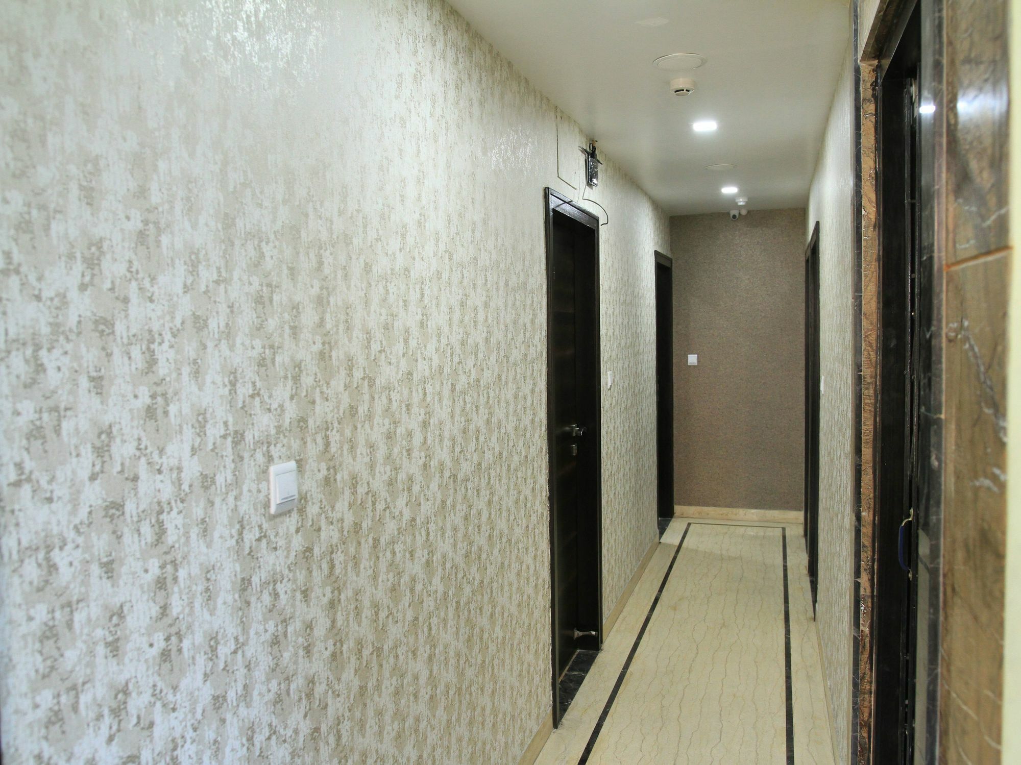Oyo 7790 Hotel Royal Height Calcutta Extérieur photo